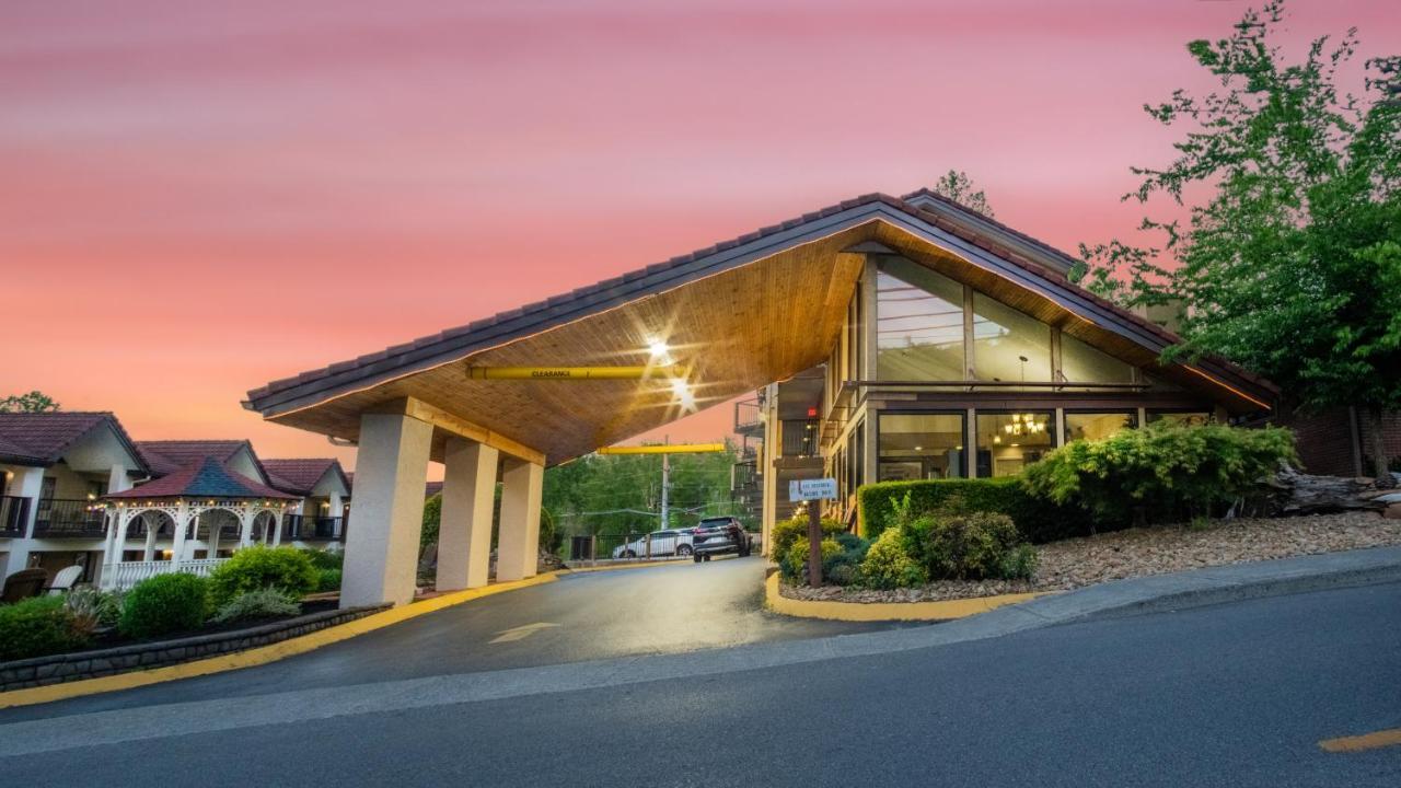 Hotel Super 8 By Wyndham Downtown Gatlinburg At Convention Center Exterior foto
